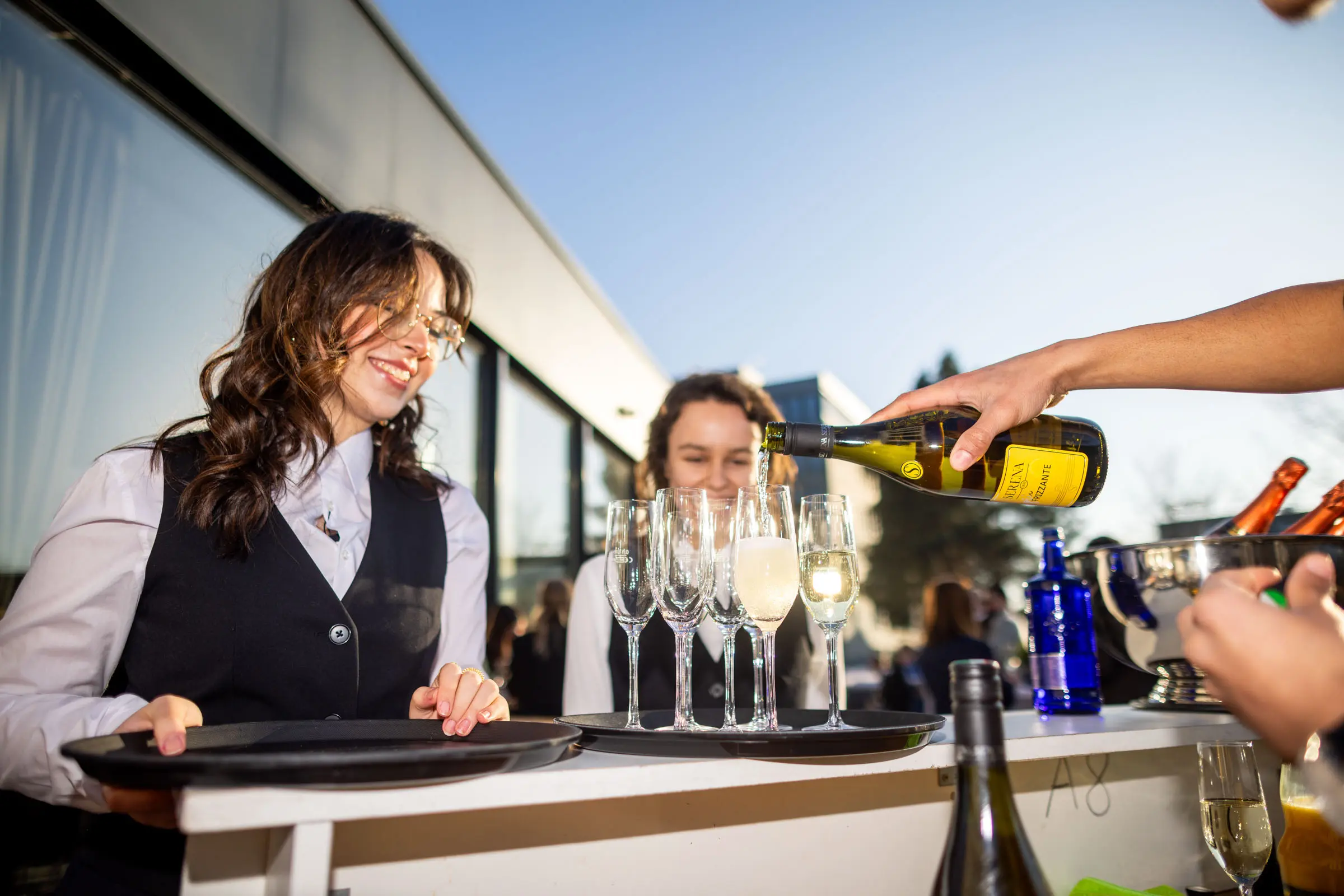 Weinservice während einer Veranstaltung